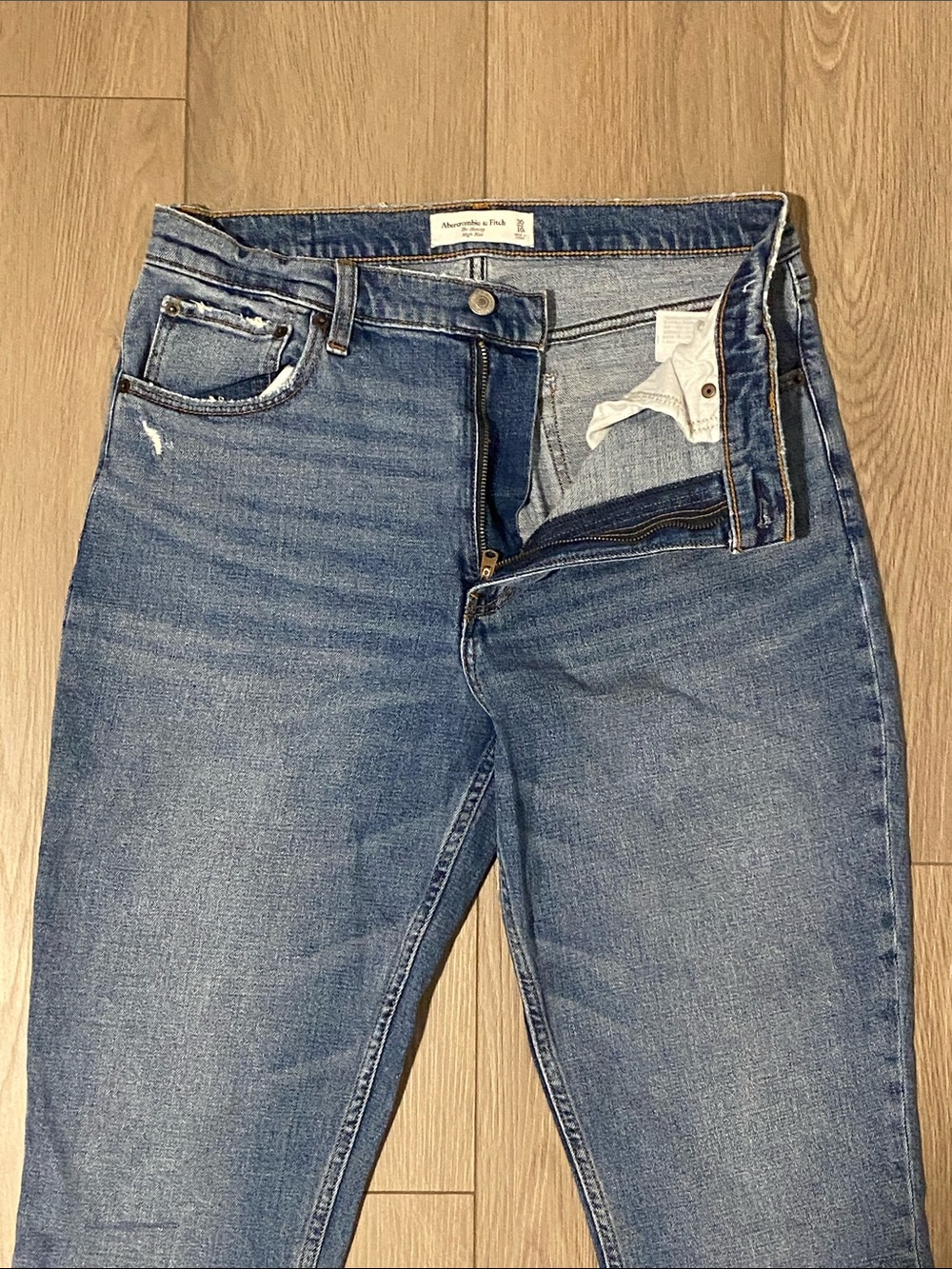 A&F The Skinny High Rise Jeans - Picture 8 of 14